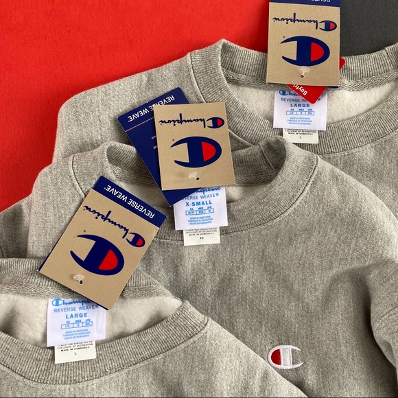 NWT CHAMPION REVERSE WEAVE WOMENS CREWNECK - Picture 3 of 10